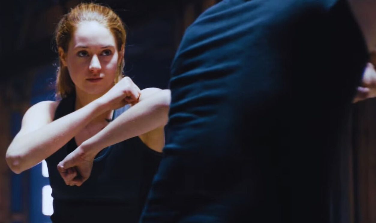Divergent (2014)