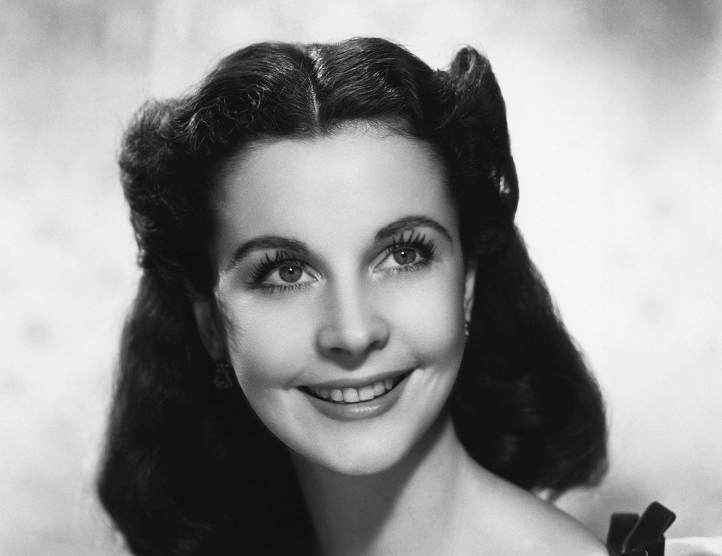 Grayscale Portrait Photo of actress Vivien Leigh as Scarlet O'Hara