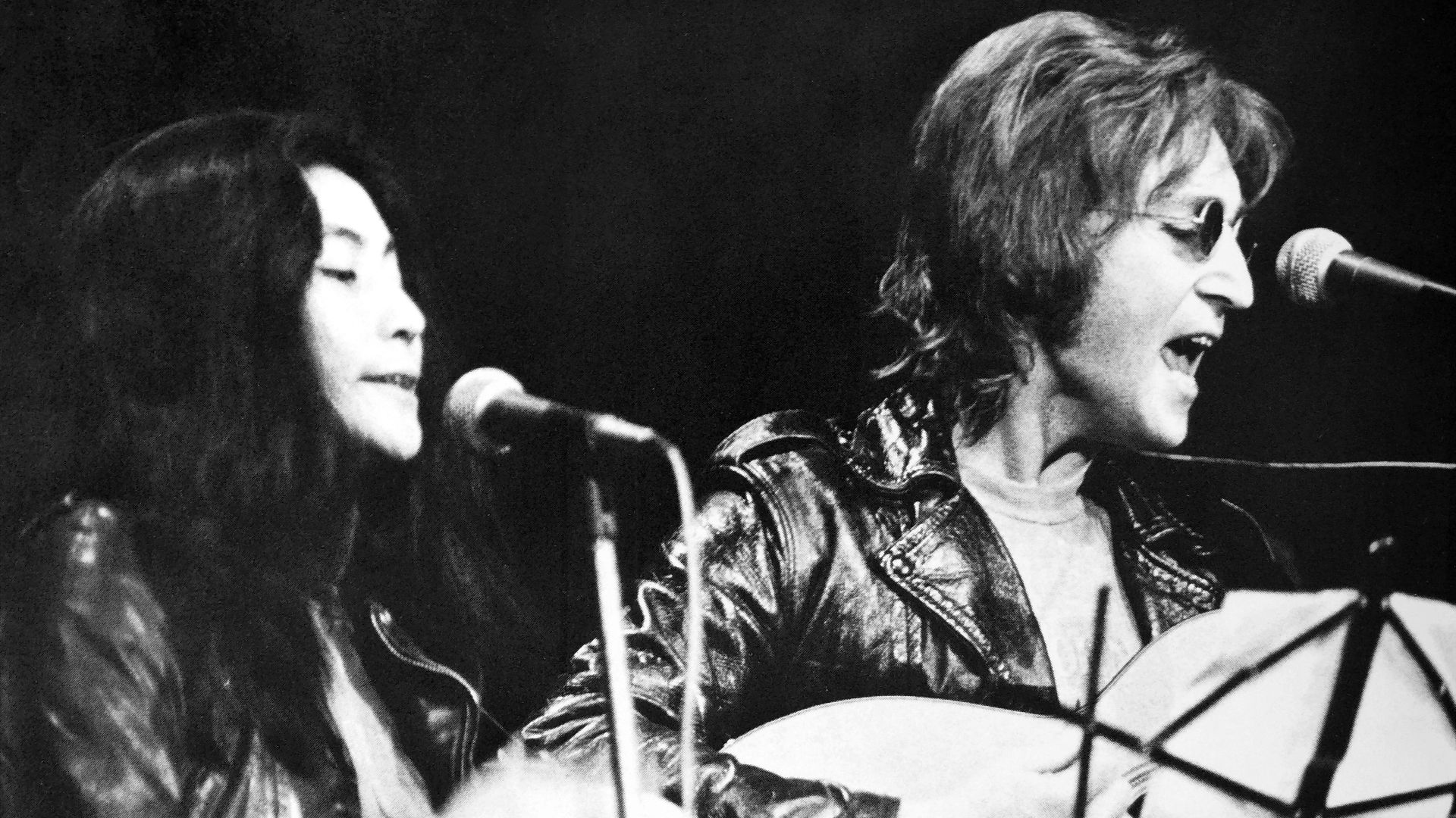 File:Yoko Ono and John Lennon at John Sinclair Freedom Rally.jpg