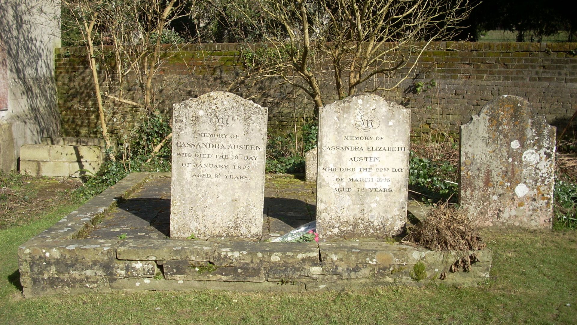 File:Monument To Cassandra Austen And Cassandra Elizabeth Austen, South Of Church Of St Nicholas 01.jpg