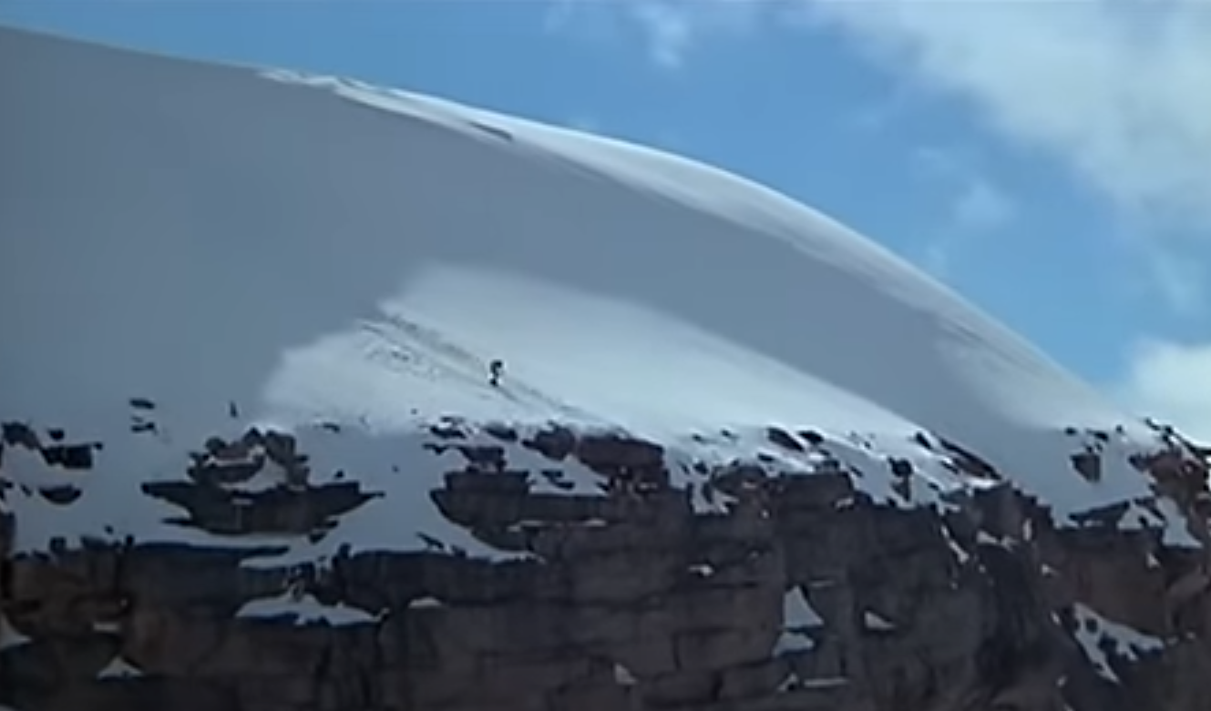 Screenshot of the movie The Spy Who Loved Me