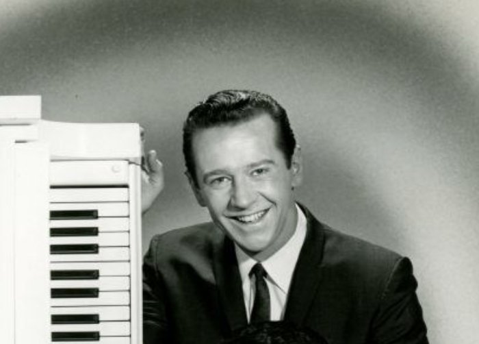 Press Photo Of George Carlin from Away We Go, 1967