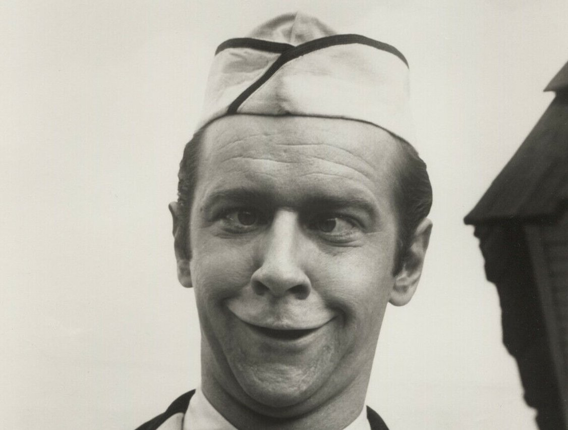 Photo of George Carlin from With Six You Get Eggroll 1968