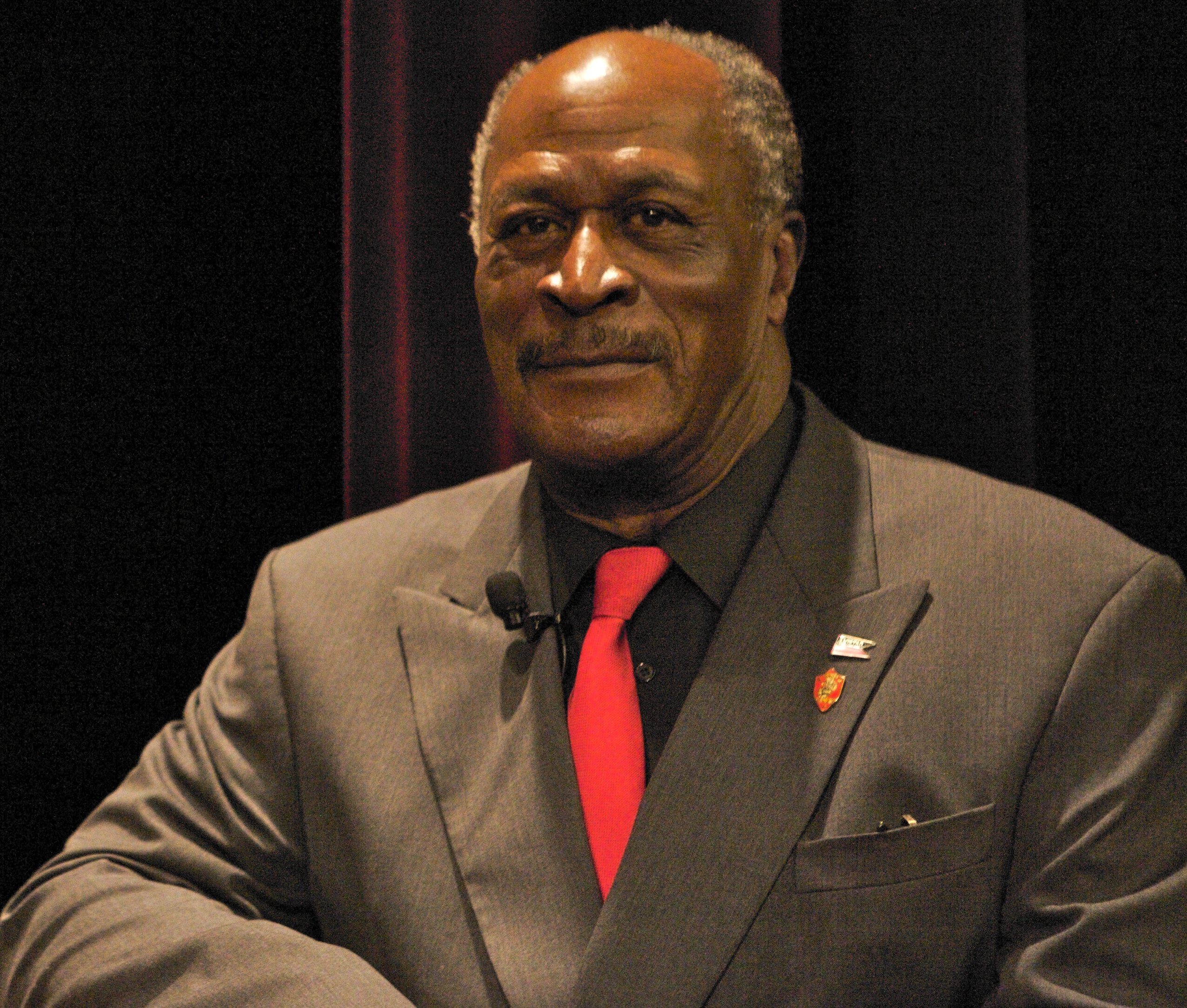 Portrait Photo of American actor John Allen Amos Jr. facing the camera
