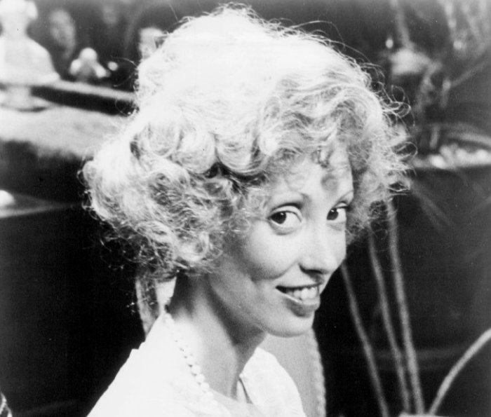 Grayscale Portrait Photo of American actress and producer Shelley Duvall