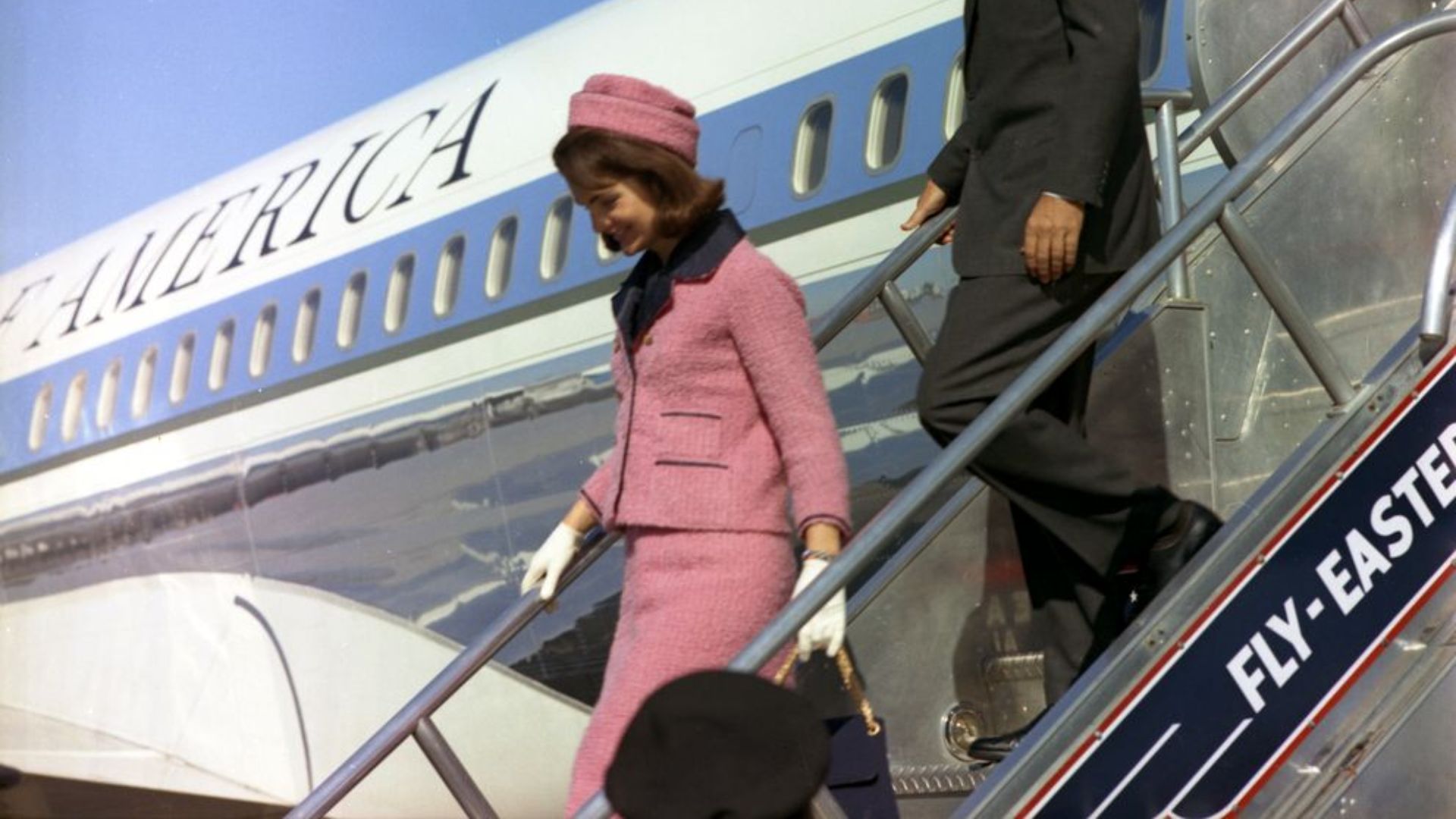 File:President and Mrs Kennedy deplane from Air Force One (3083217259).jpg
