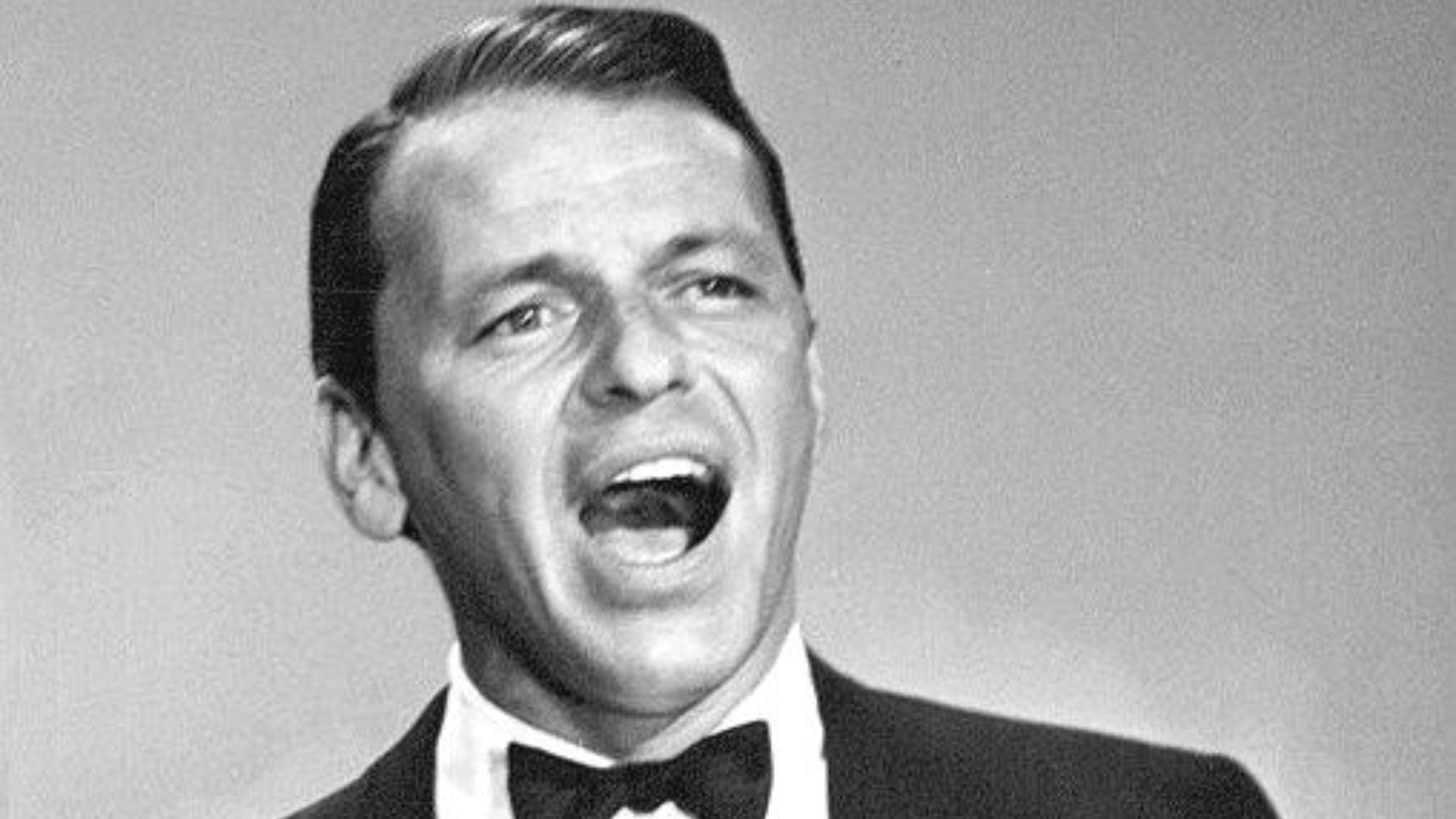 File:Frank Sinatra in 1962.jpg