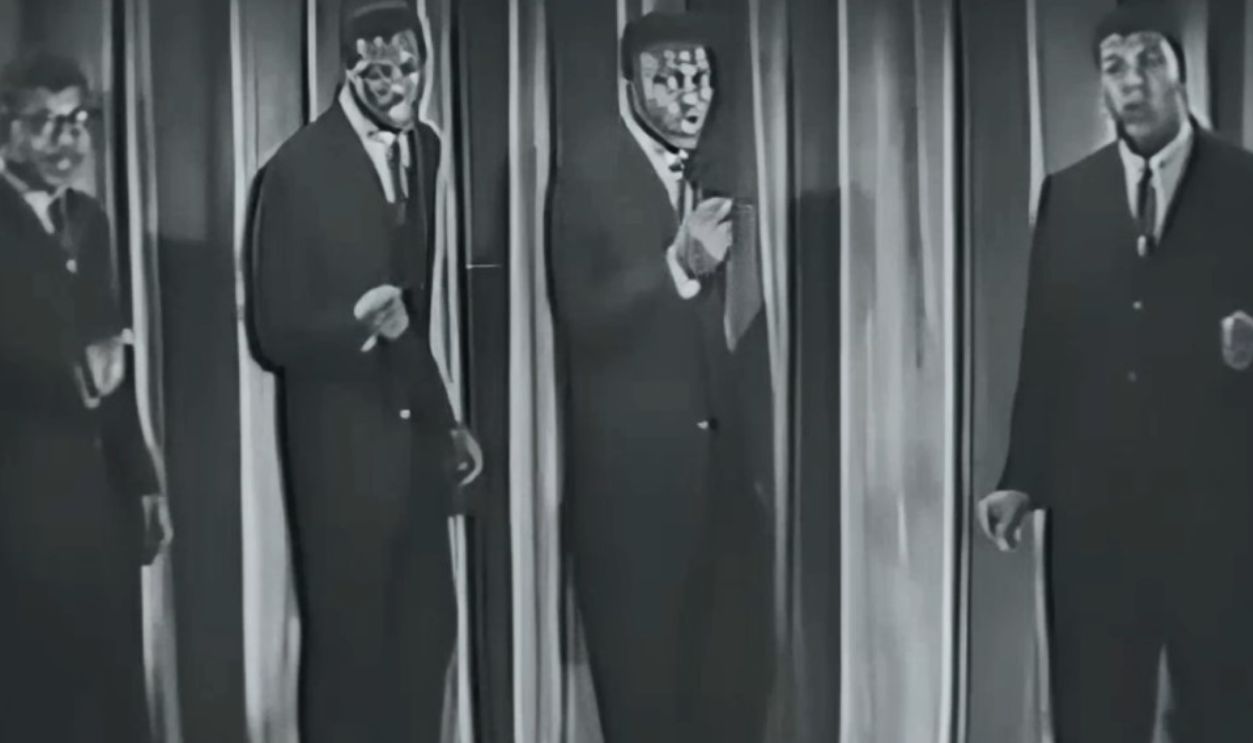 "In The Still Of The Night" – The Five Satins (1956)