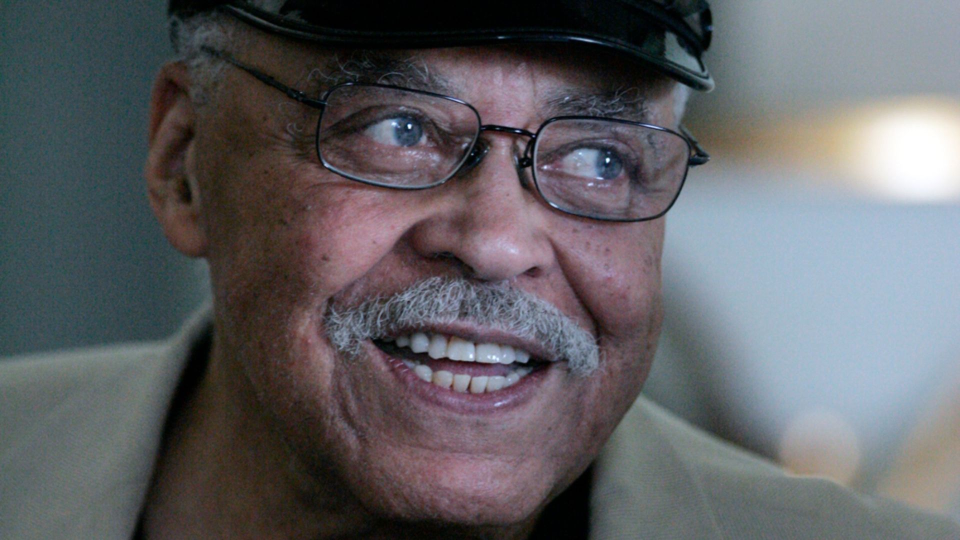 File:James Earl Jones (8356220202).jpg