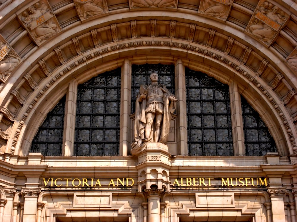 Photo of The Victoria and Albert Museum in London, England