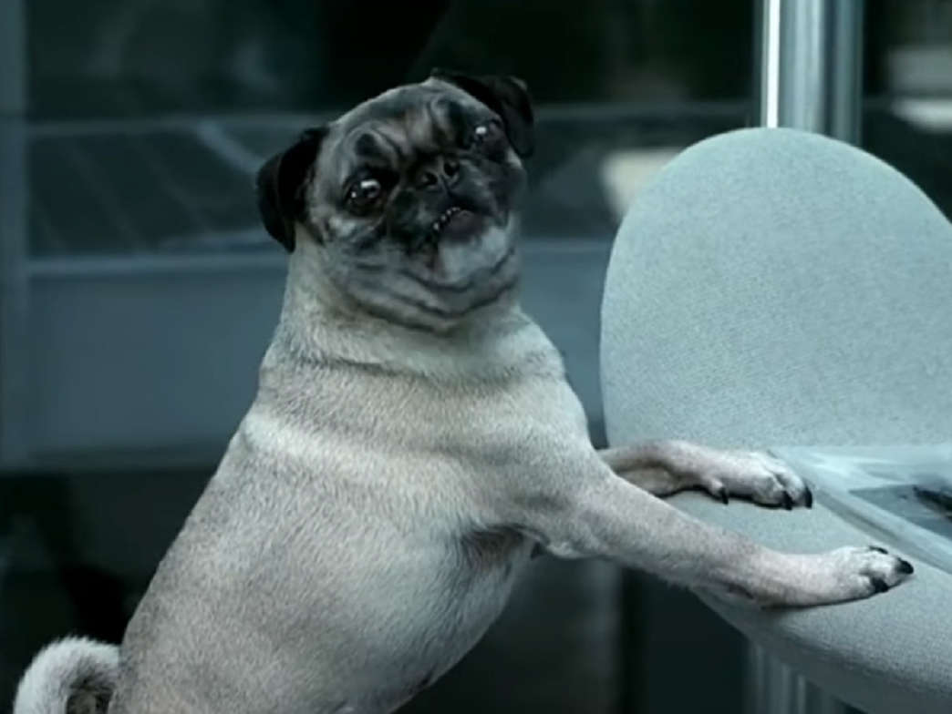 Screenshot from the movie - Men in Black II (2002)