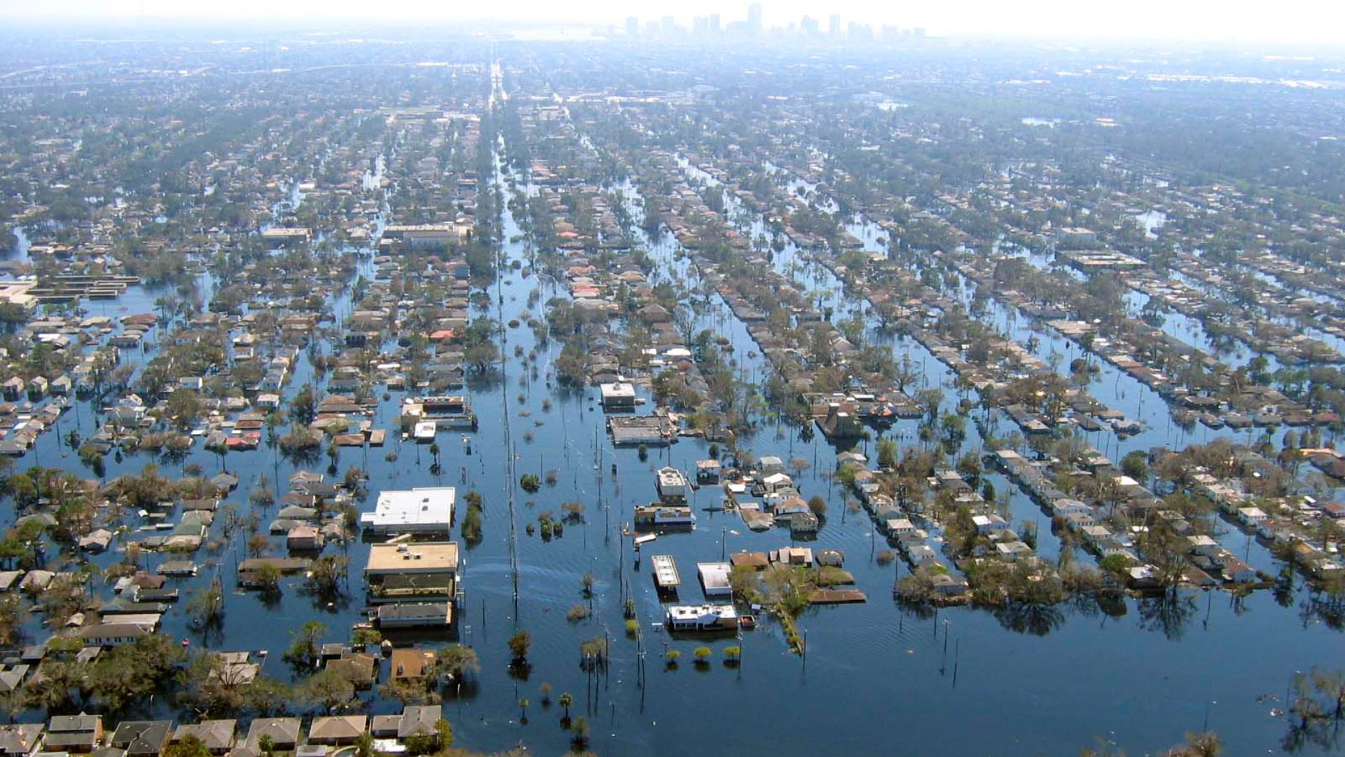 File:Katrina-new-orleans-flooding3-2005.jpg