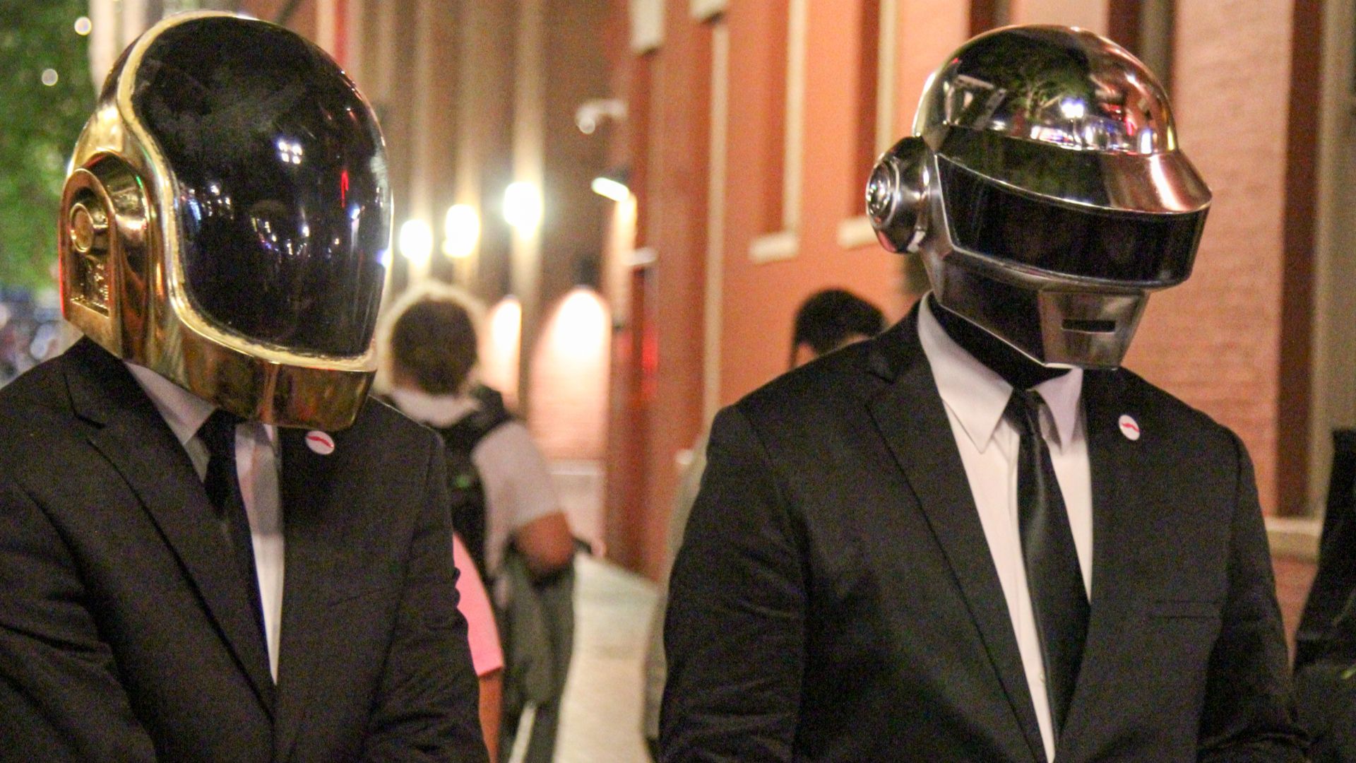 File:SDCC 2014 - Daft Punk (14628634859).jpg