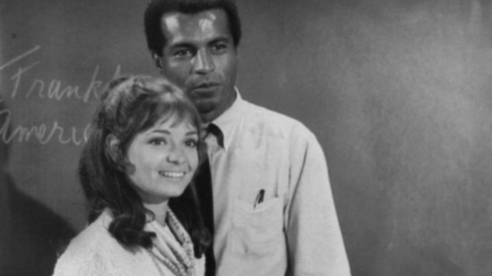 File:Karen Valentine Lloyd Haynes Room 222 1970.JPG