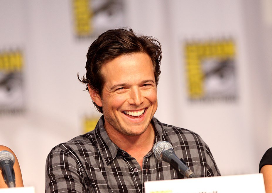 Scott Wolf at Comicon