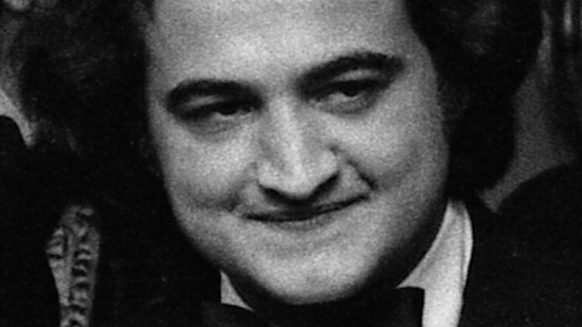 File:John Belushi at the 32nd Annual Radio and Television Correspondents Association Dinner - NARA - 30805929.jpg