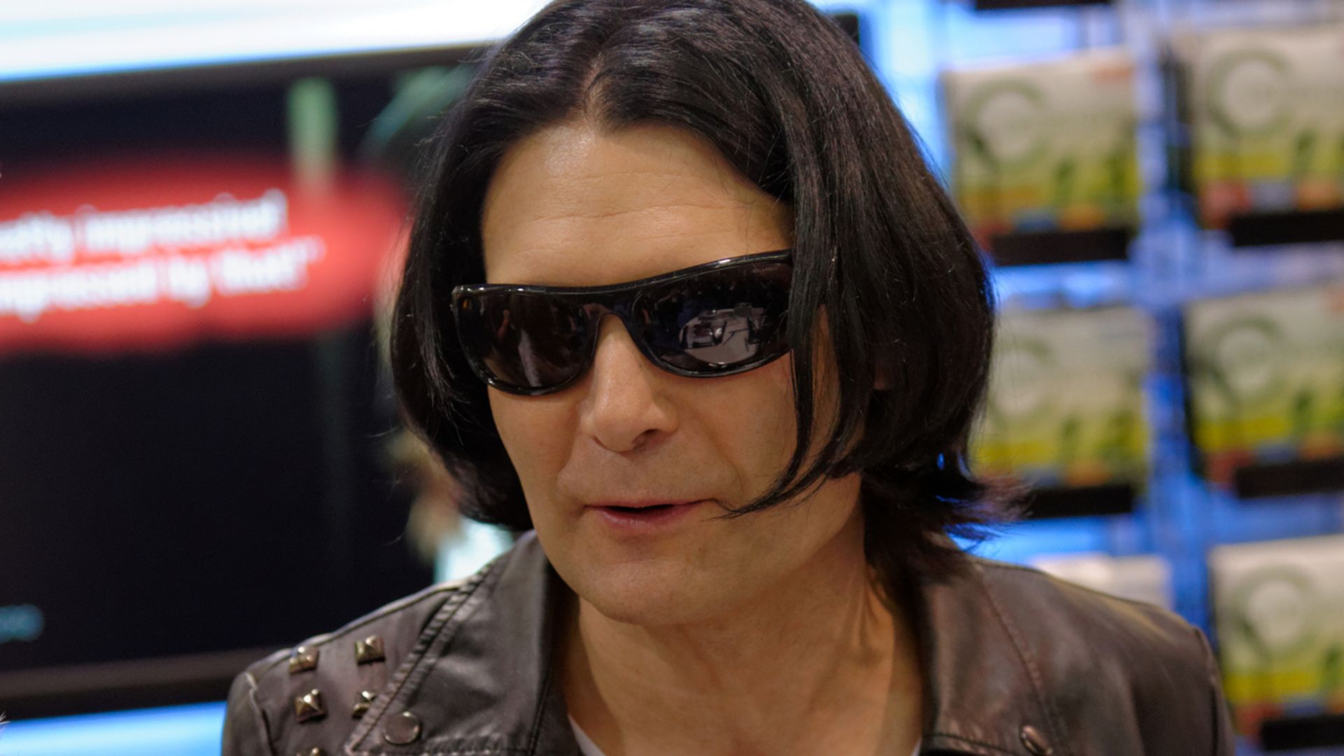 File:Corey Feldman 01-22-2015 -1 (16544330362) (cropped).jpg