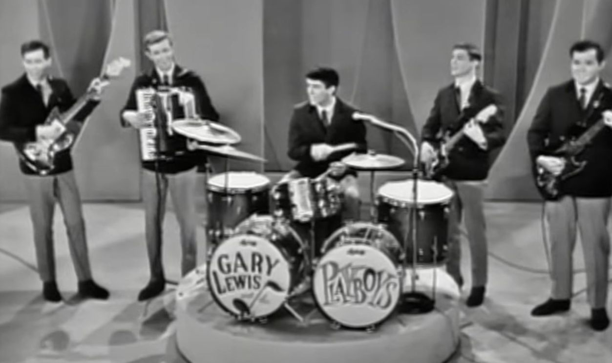 "This Diamond Ring" (1965)