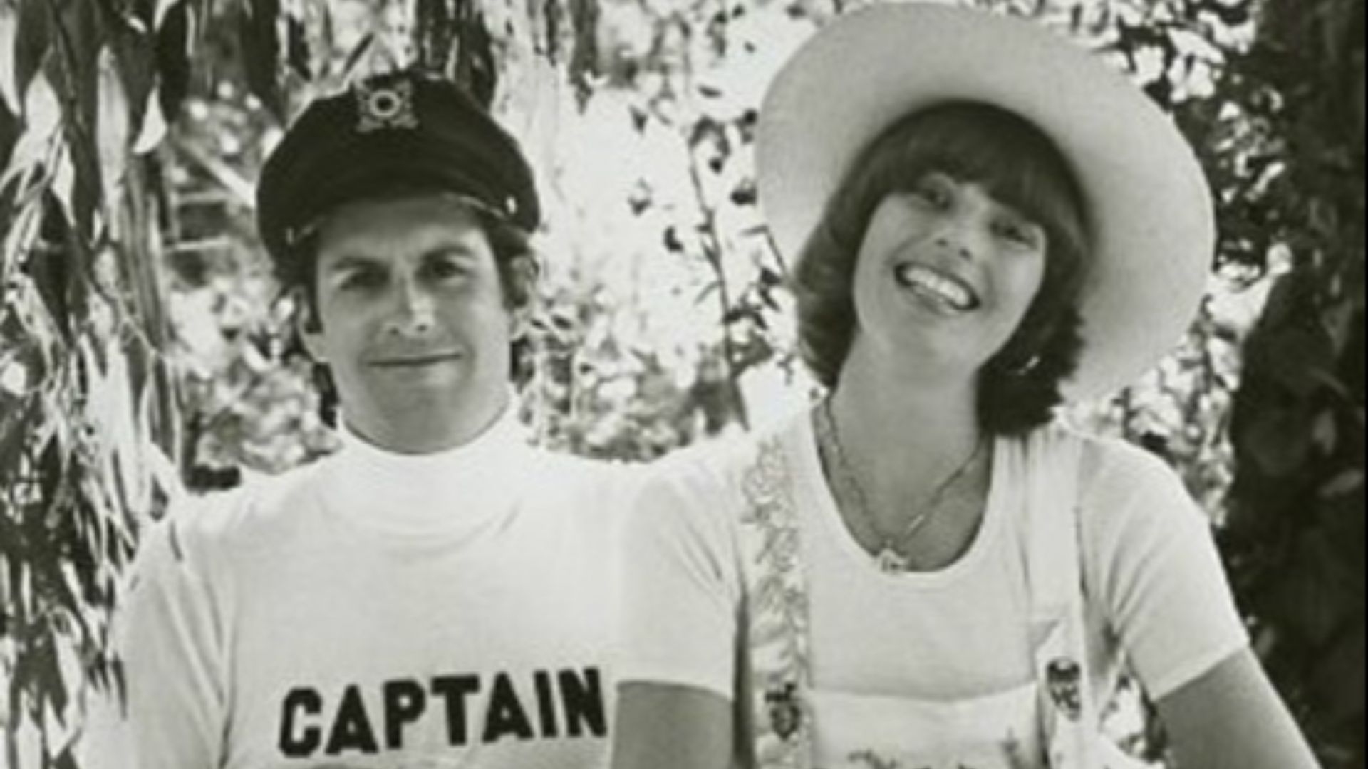 File:Captain and tennille 1976.jpg