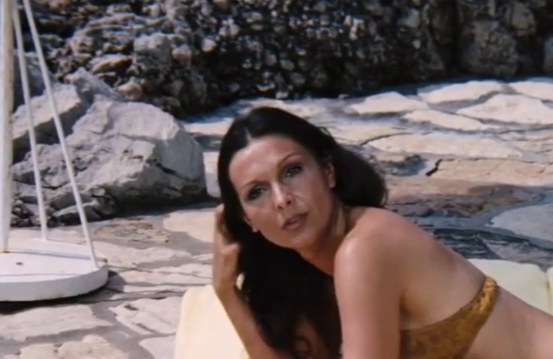 A screenshot of the movie Diamonds Are Forever