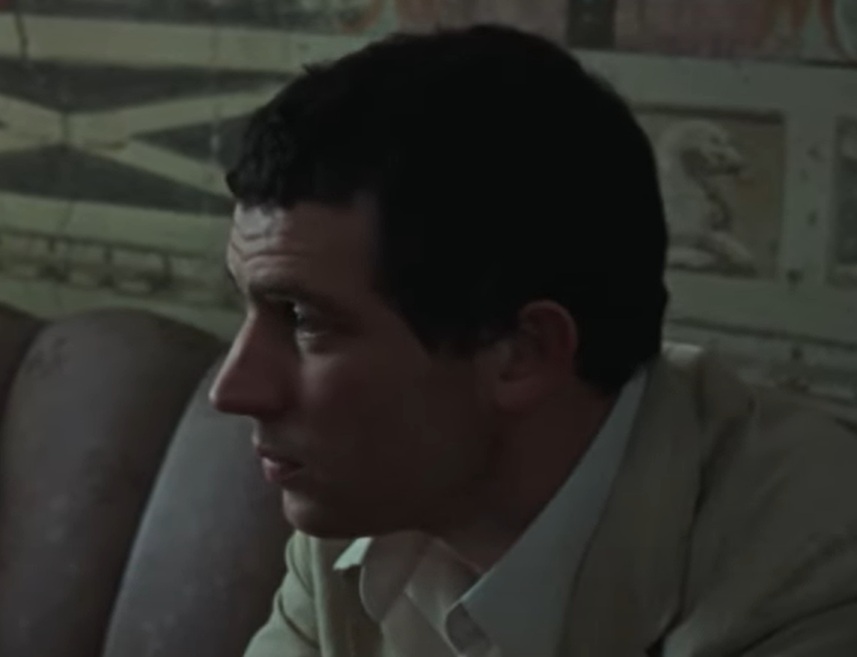 A visually captivating still taken from a pivotal moment in the film La chimera (2023)