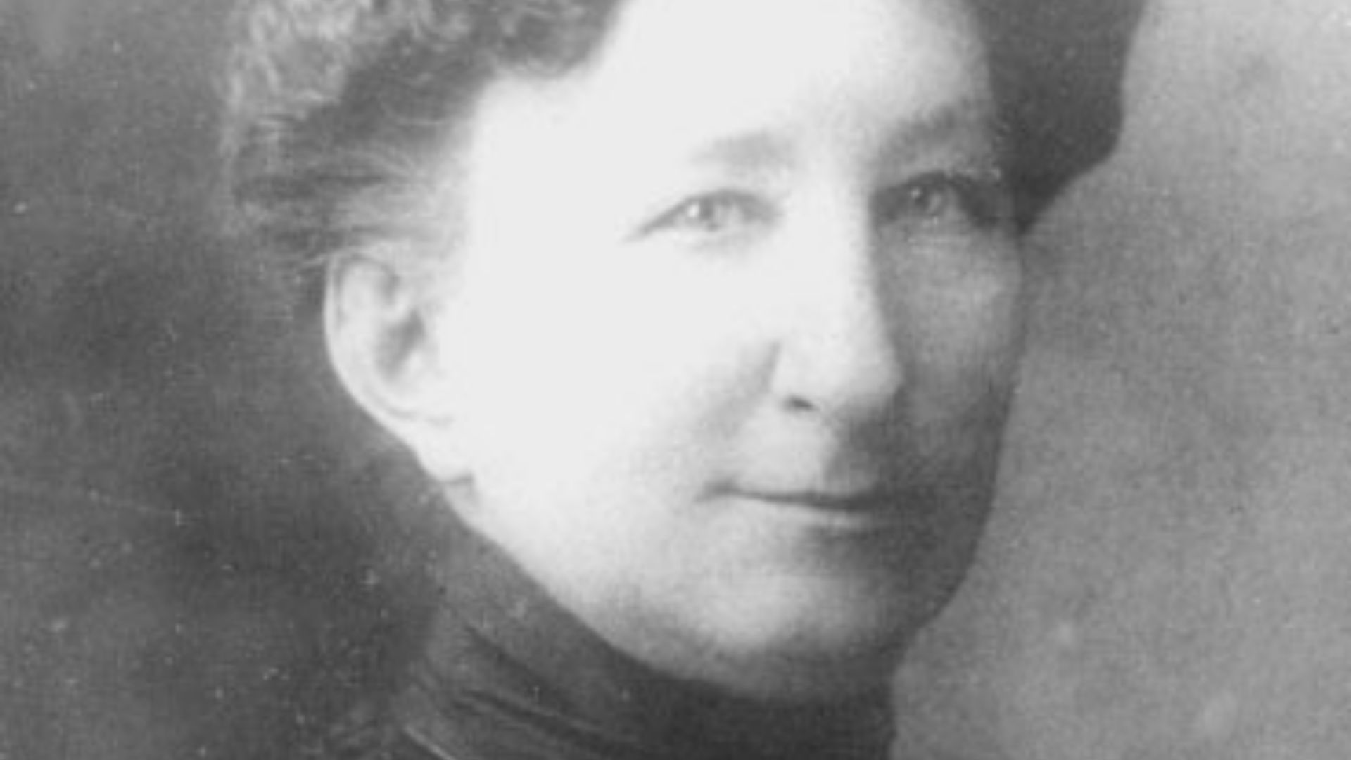 File:BigNoseKate at 40.JPG