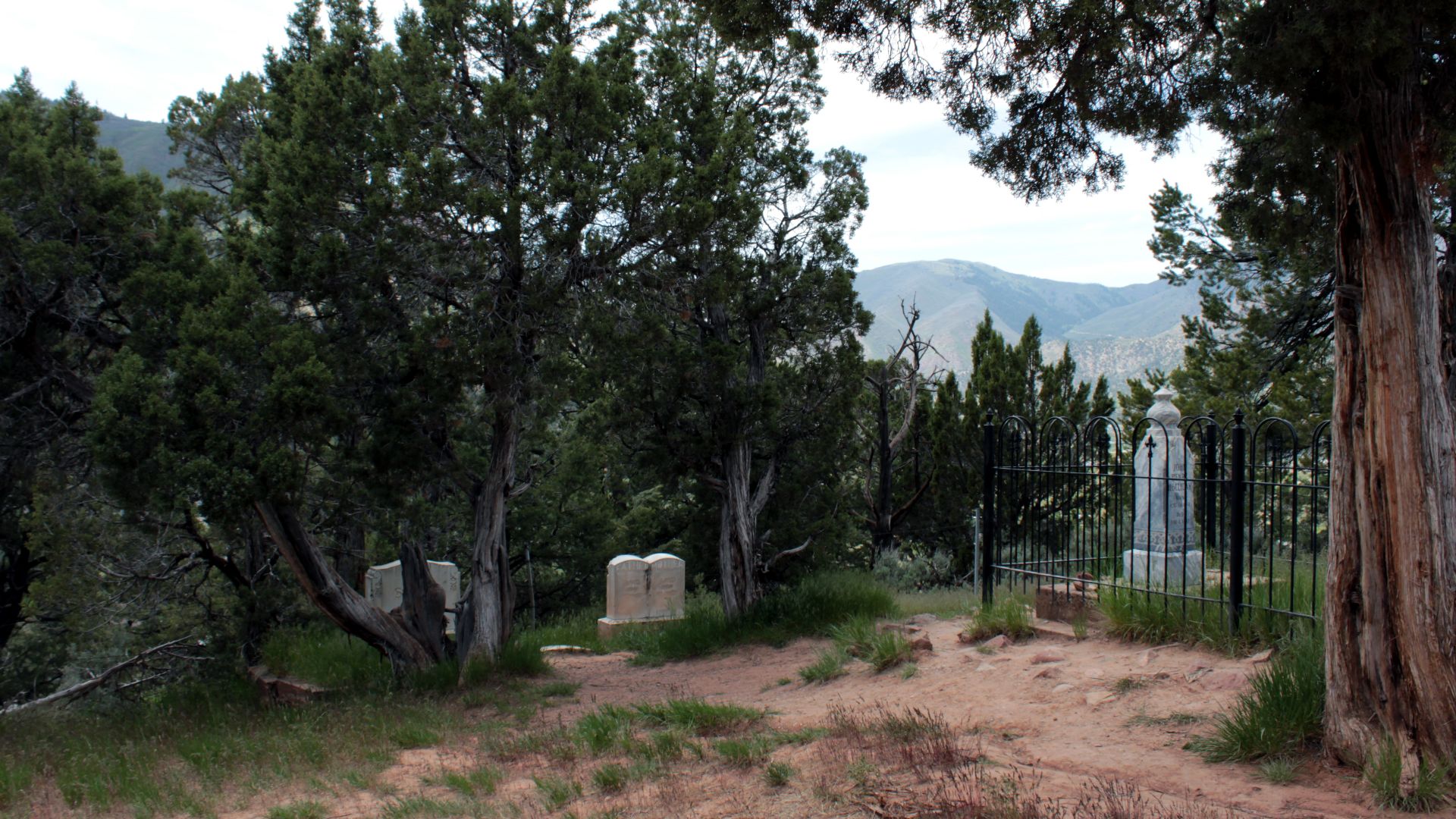 File:Doc Holliday's Grave in Glenwood, CO.jpg