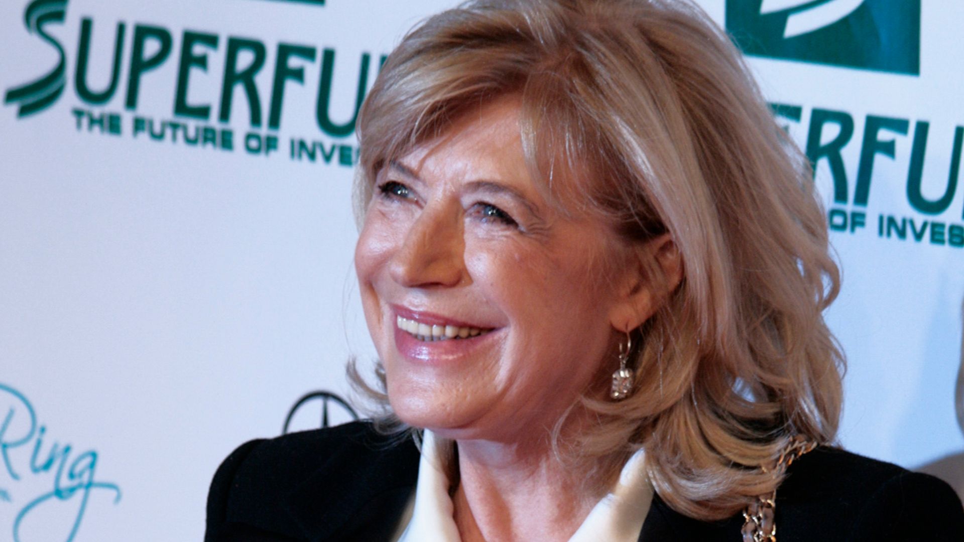 File:Marianne Faithfull, Women's World Awards 2009 a.jpg