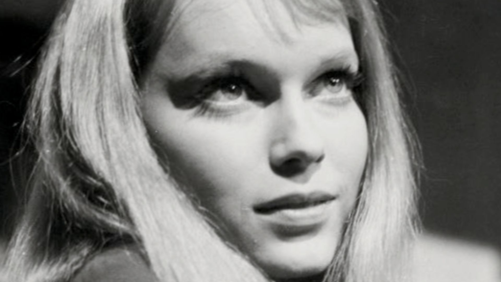 File:Mia Farrow 1964.png