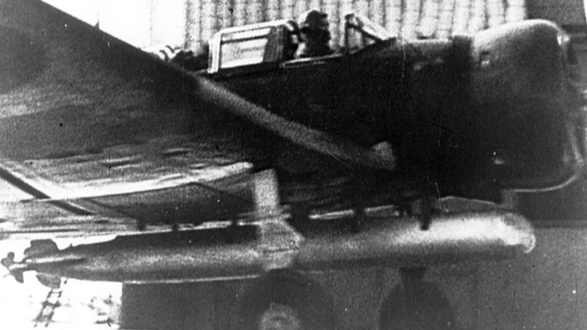 File:Kate B5N1 Akagi dummy torpedo.jpg