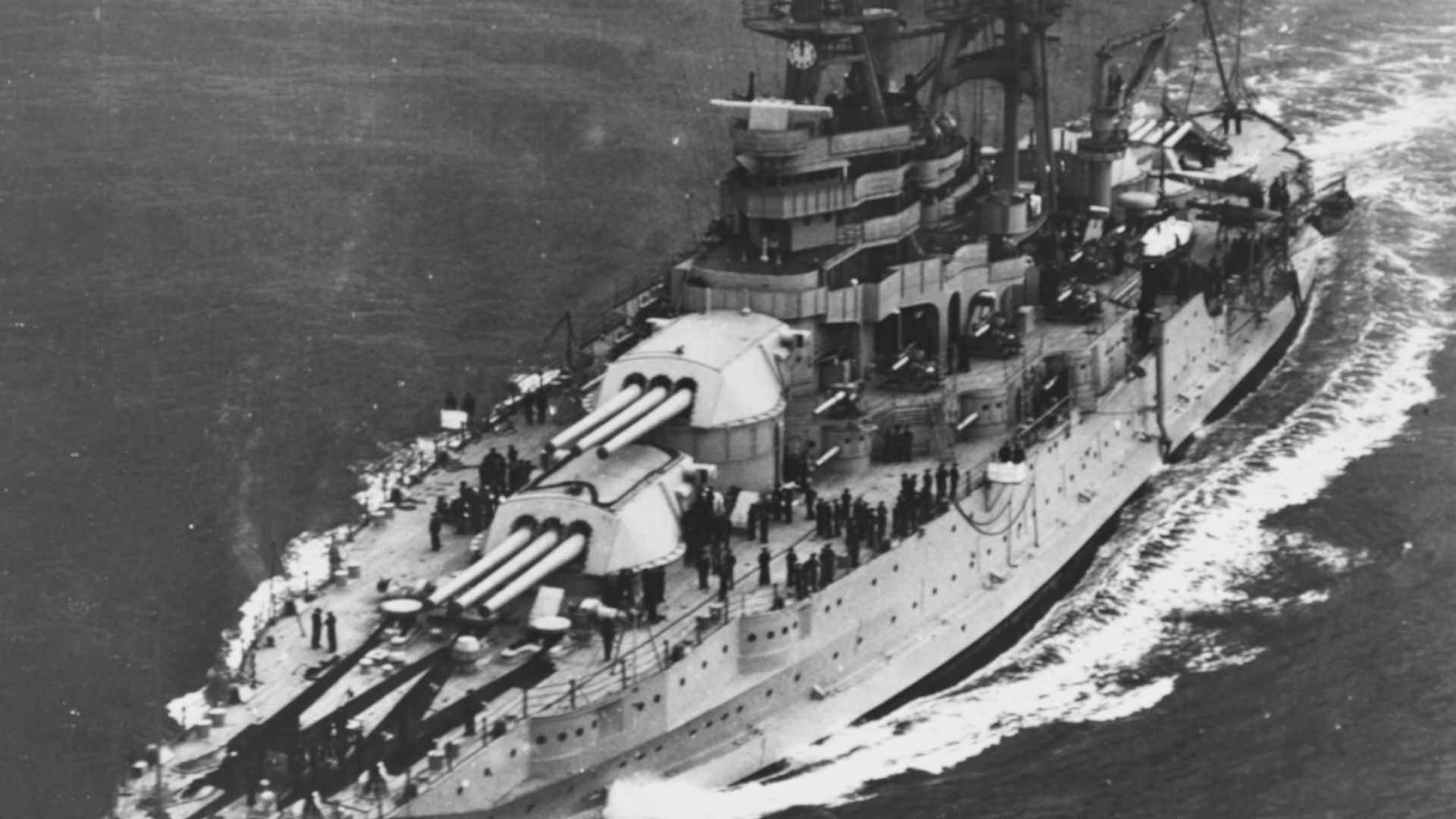 File:USS Arizona (BB-39) - NH 57658.jpg