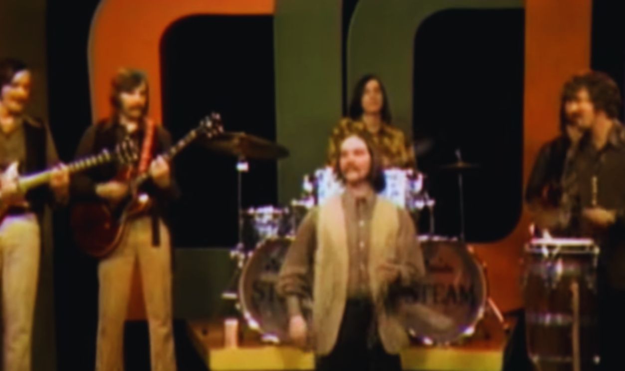 "Na Na Hey Hey Kiss Him Goodbye" (Steam)