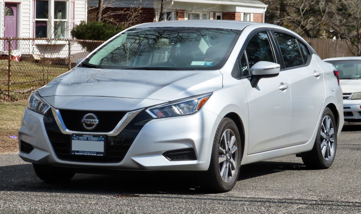 2020 Nissan Versa SV 1.6L