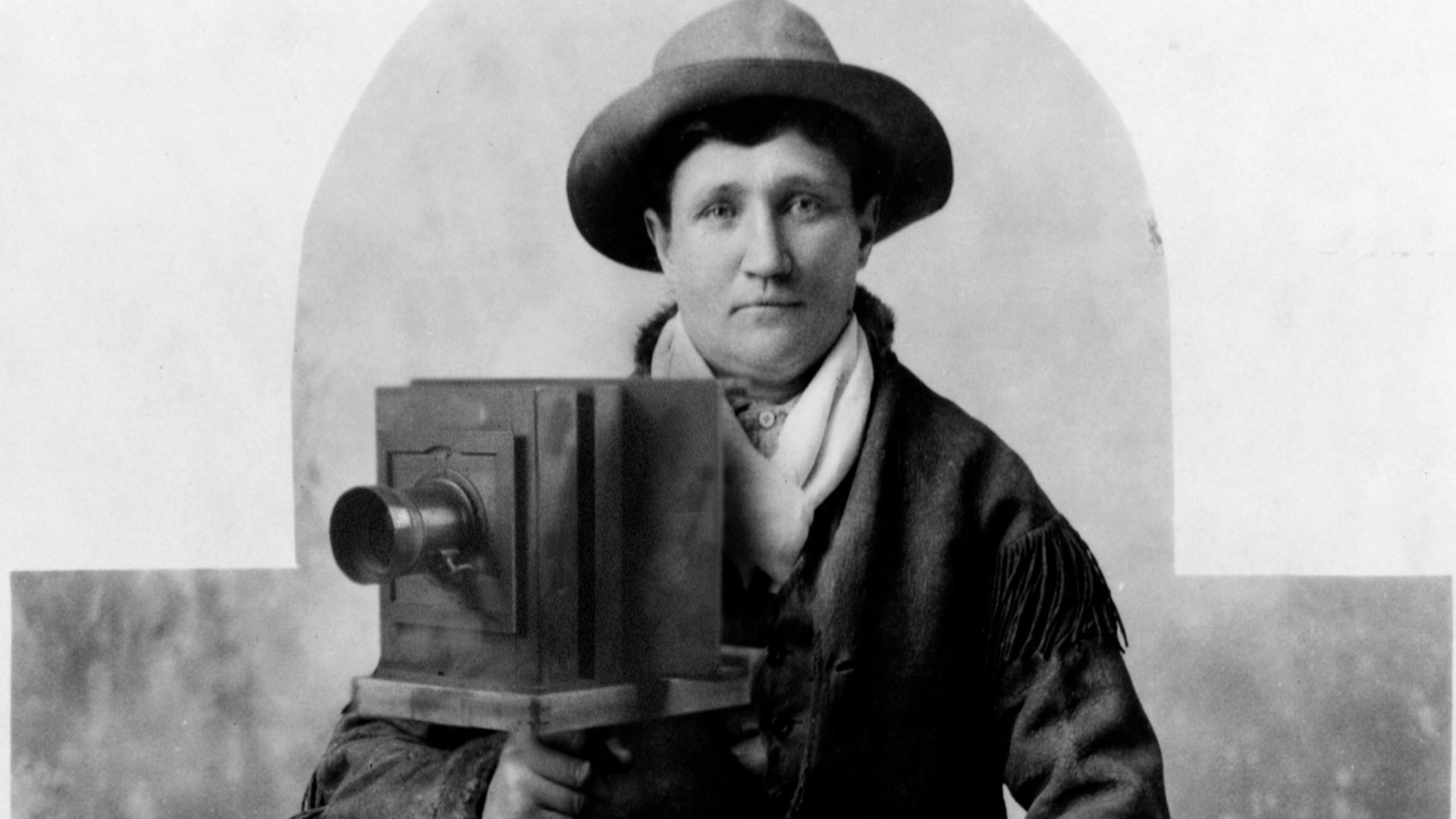 File:Thinking about what to shoot next.jpg