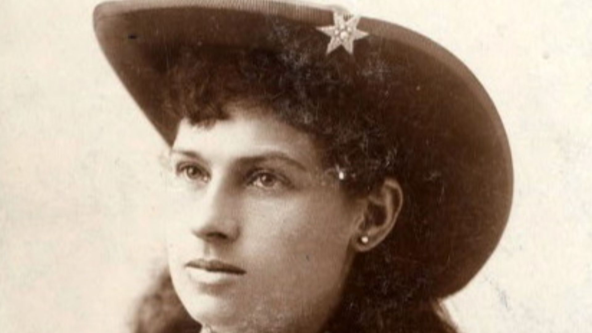 File:Annie Oakley.jpg