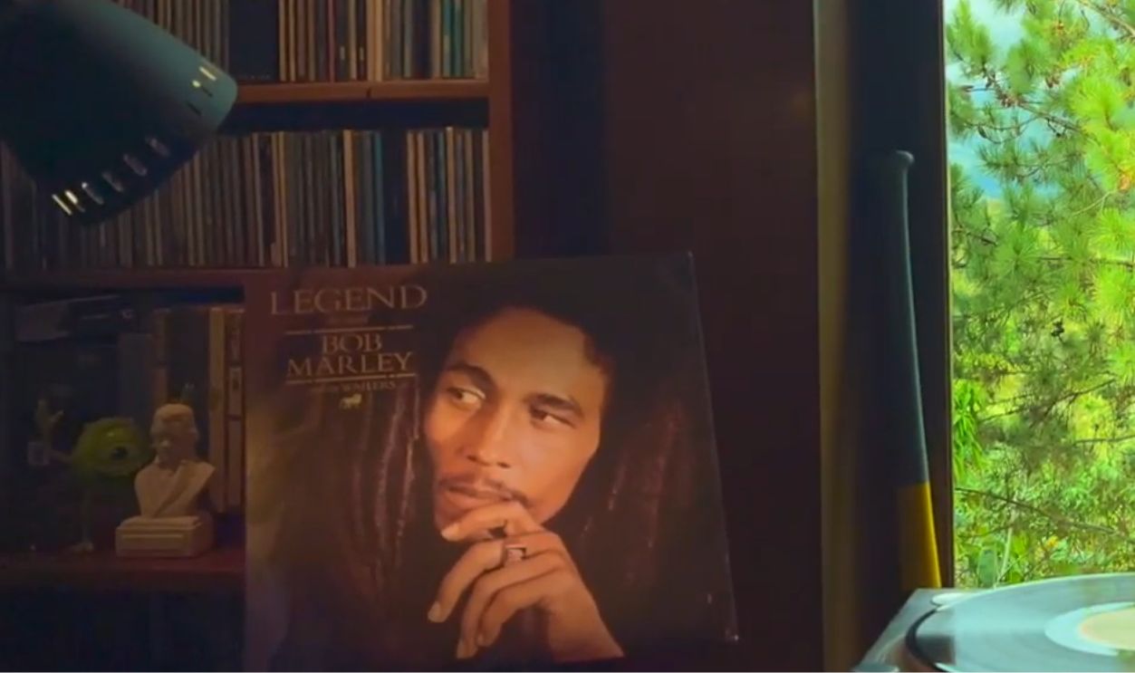 Legend by Bob Marley and the Wailers