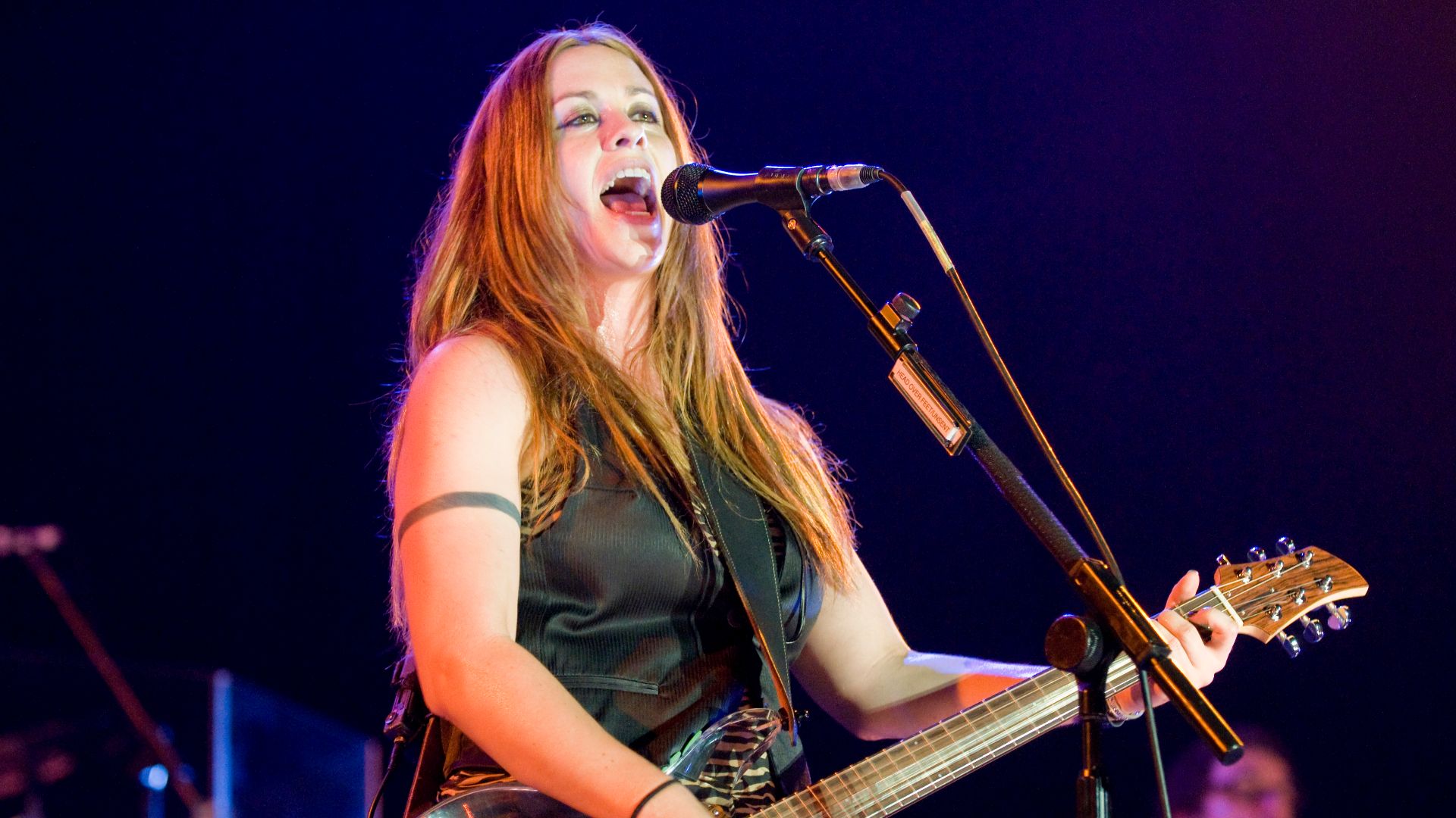 File:Alanis Morissette at Espacio Movistar 2.jpg