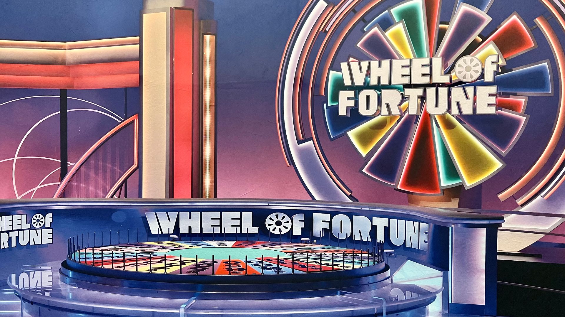 File:Wheel of Fortune Live (52568339335).jpg