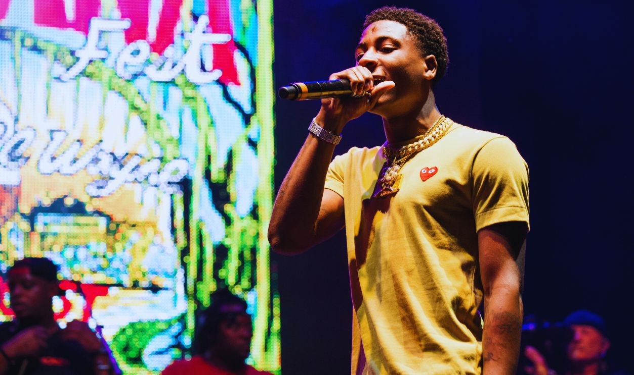 Gettyimages - 839478160, 2017 Lil Weezyana Fest NEW ORLEANS, LA - AUGUST 25: Rapper YoungBoy Never Broke Again performs during Lil Weezyana at Champions Square on August 25, 2017 in New Orleans, Louisiana.