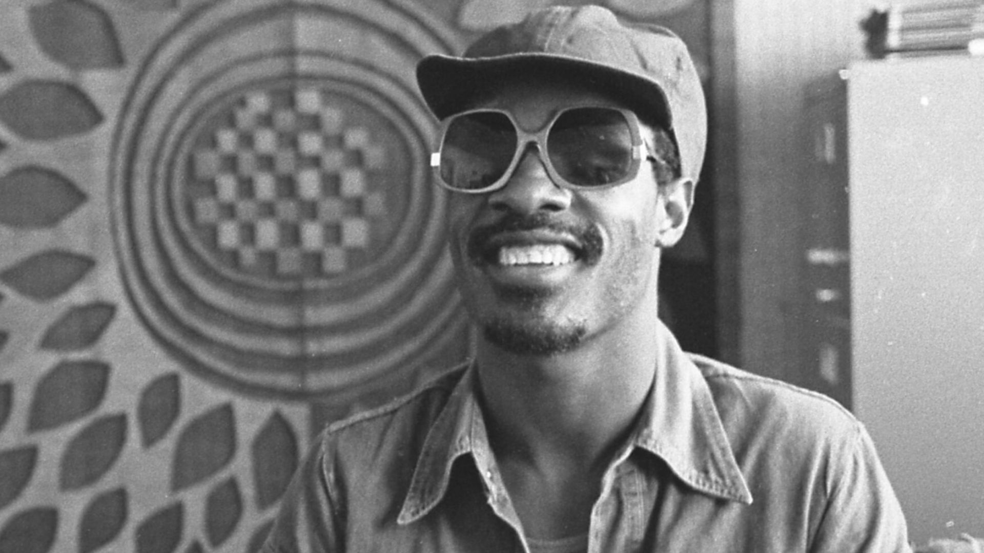 File:Stevie Wonder 1975.jpg
