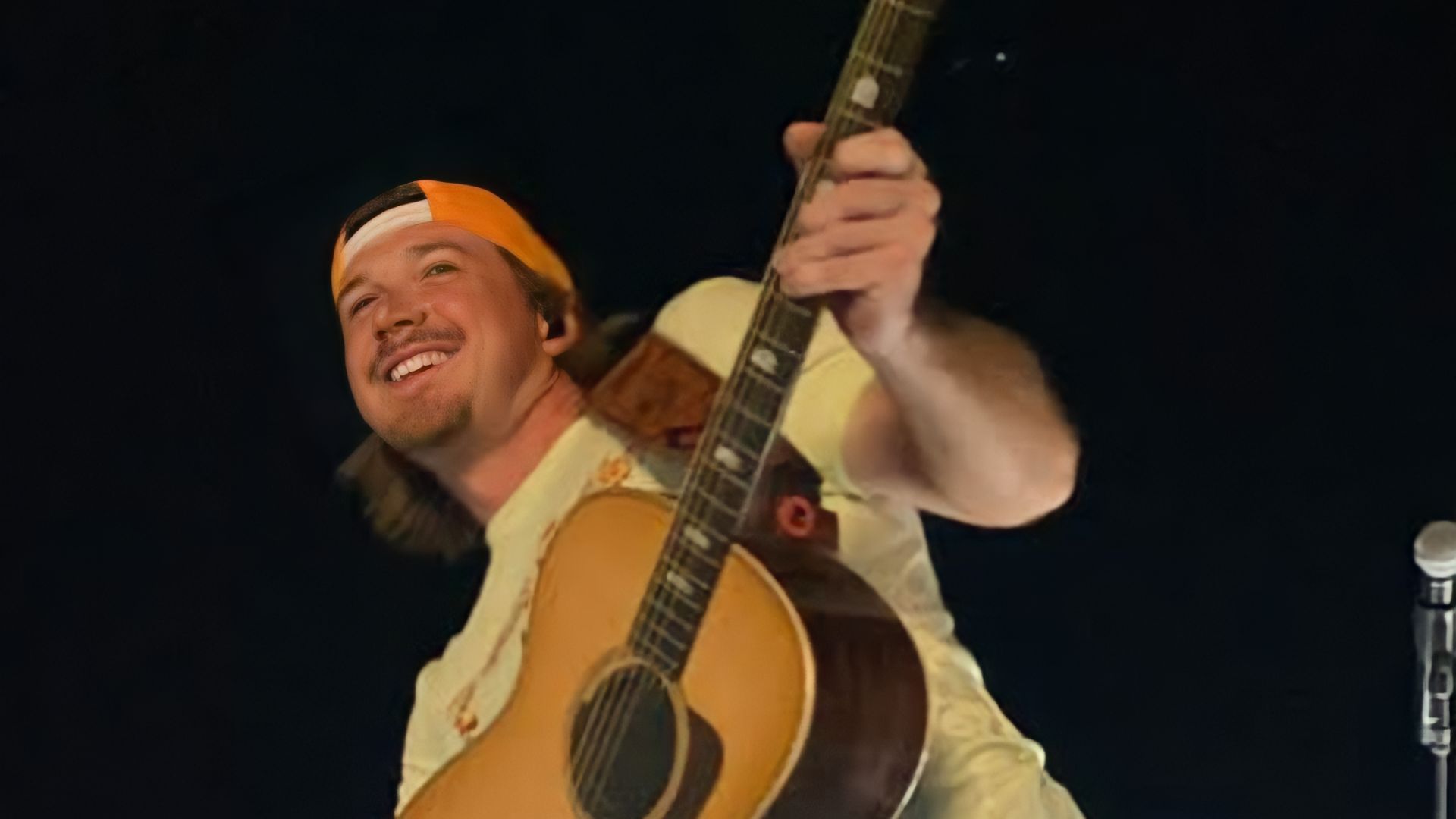 File:Morgan Wallen performing in Salt Lake City.png