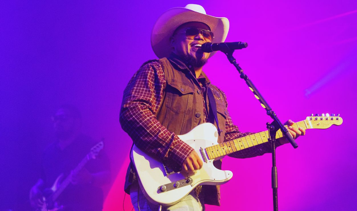 Gettyimages - 2210761367, 2025 Byron Bay Bluesfest BYRON BAY, AUSTRALIA - APRIL 17: Glenn Awong of Maoli performs at Day 1 of 2025 Byron Bay Bluesfest on April 17, 2025 in Byron Bay, Australia.