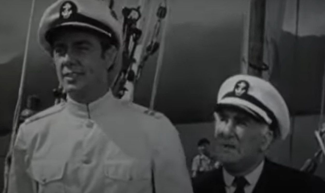 Captain David Grief Season 1 Episode 1