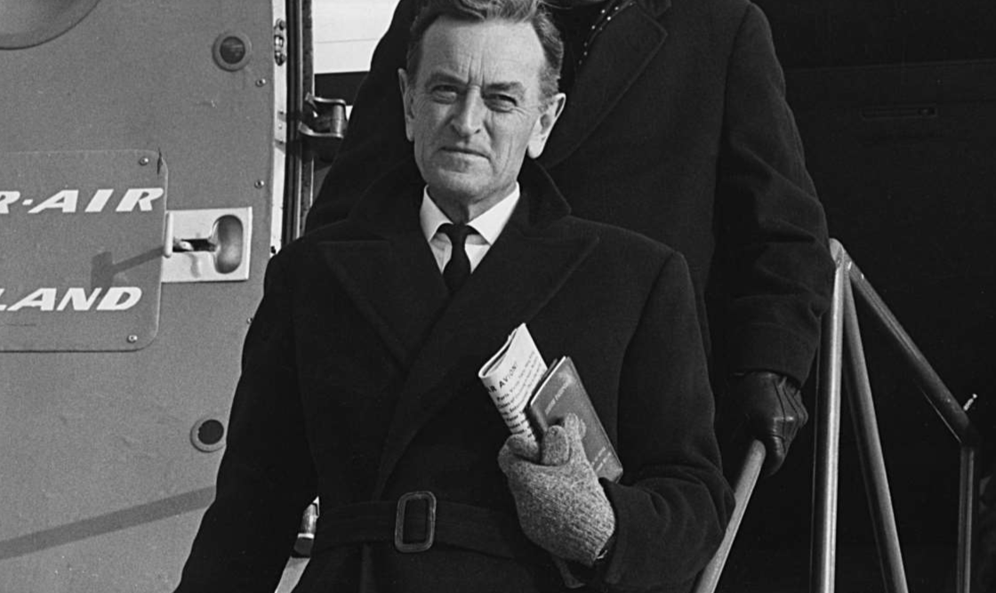 Photograph of the film director David Lean and actor Omar Sharif arriving to Joensuu, Finland