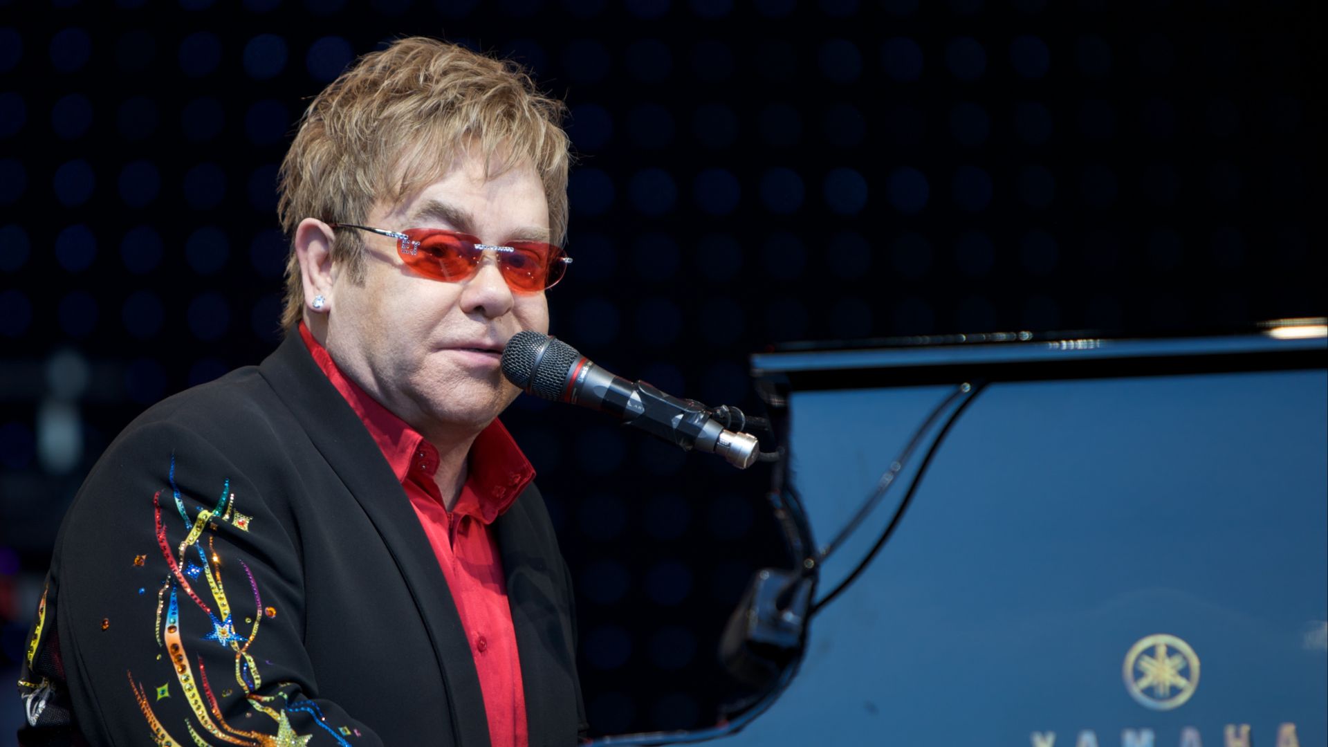File:Elton John in Norway 1.jpg