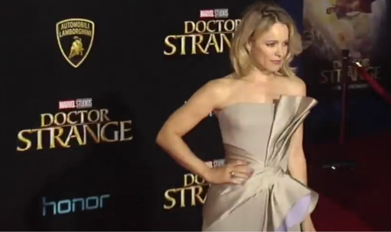 achel McAdams’ bold, golden superhero-inspired look