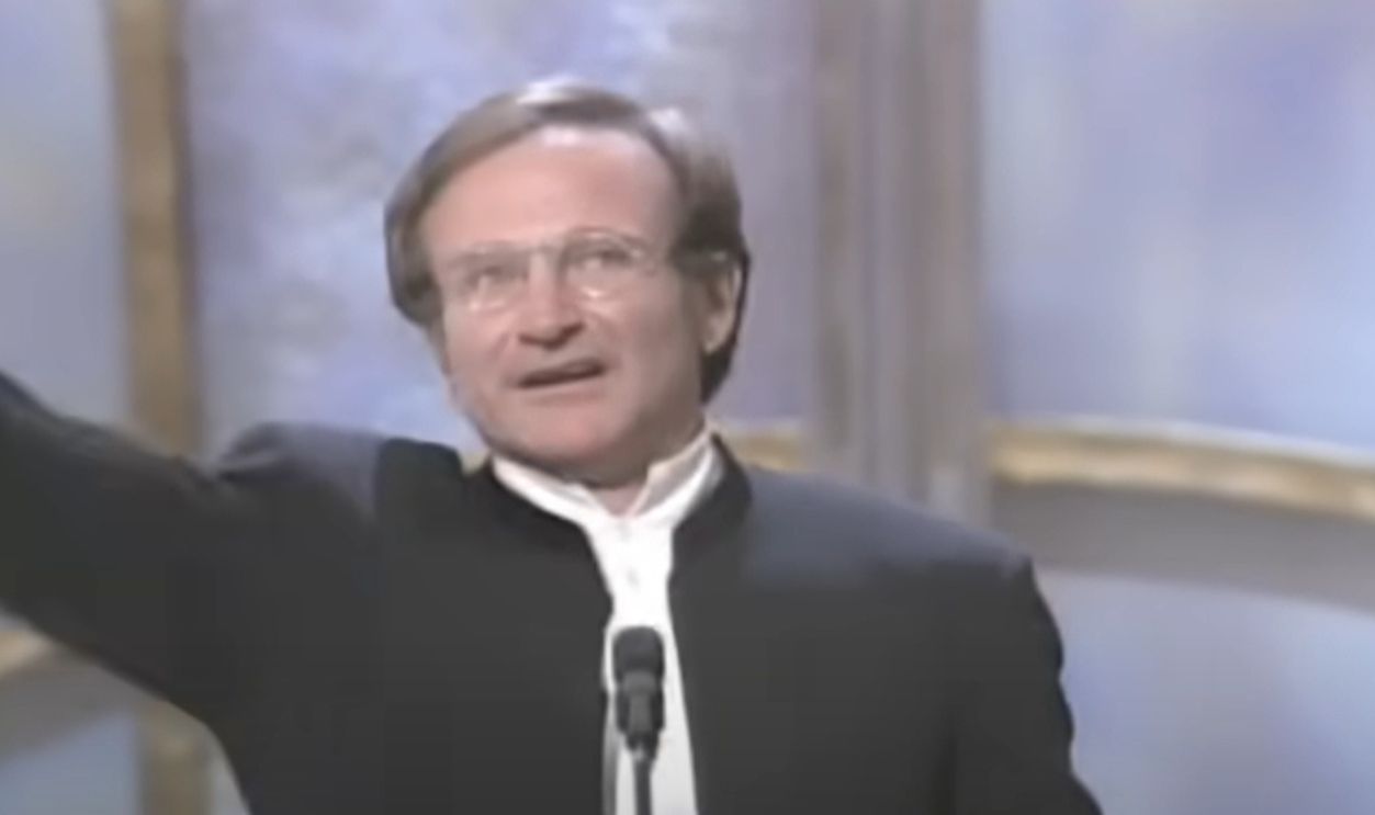 Robin Williams Wins Supporting Actor