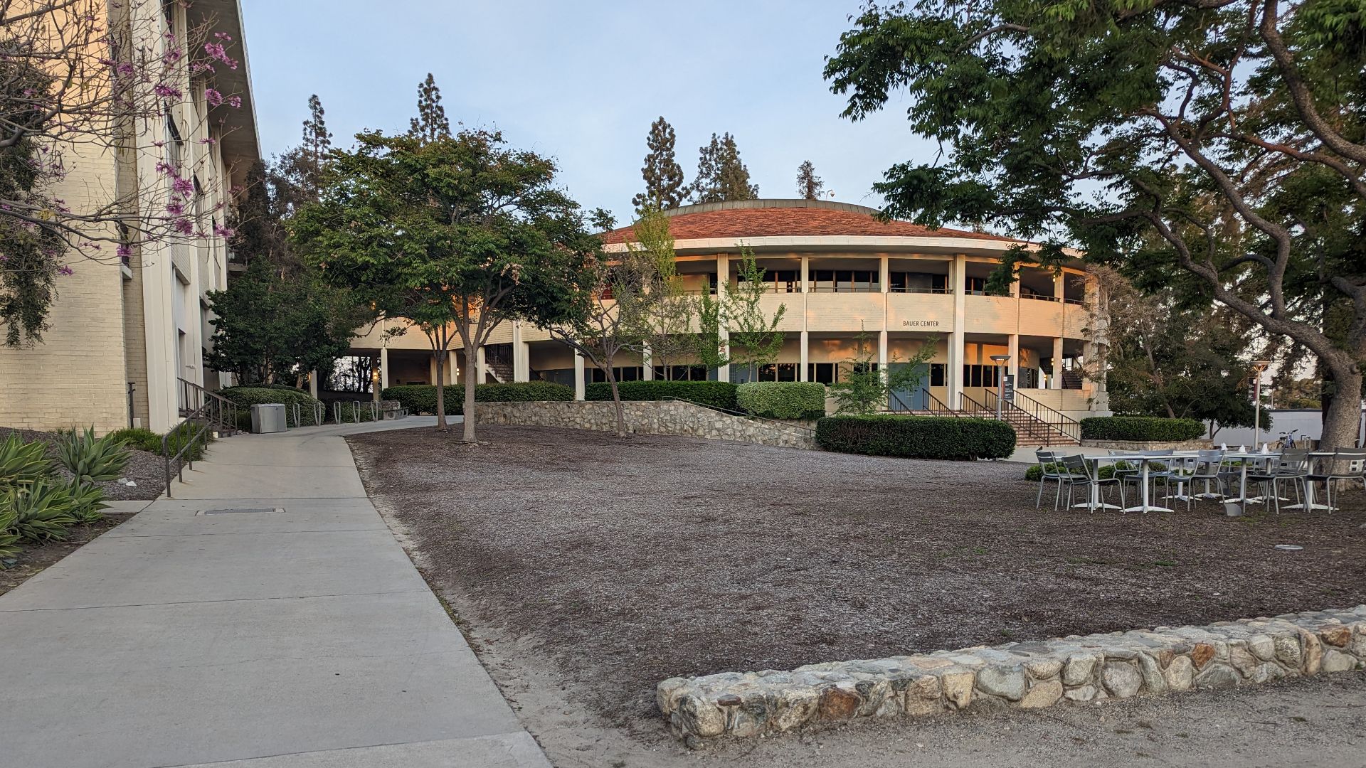 File:Claremont McKenna College campus, looking east toward the Bauer Center.jpg