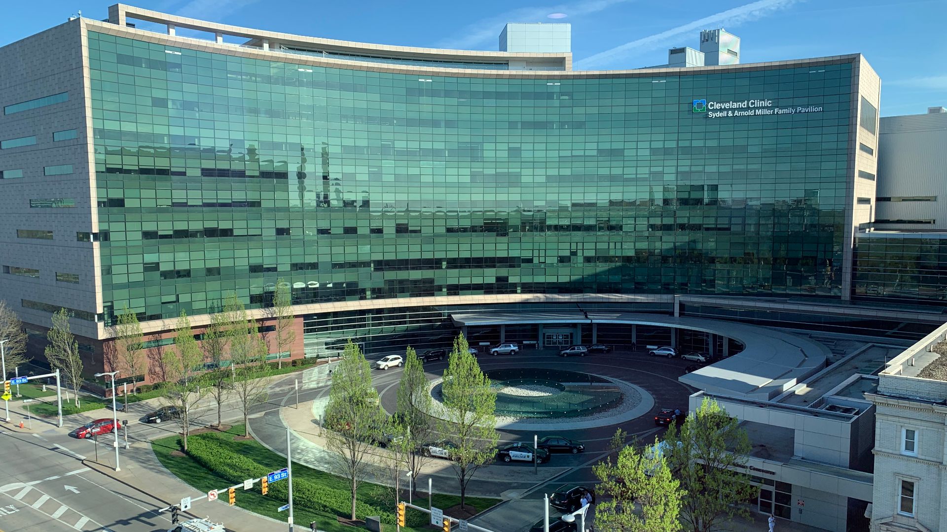 File:Cleveland Clinic Miller Family Pavilion (2021).png