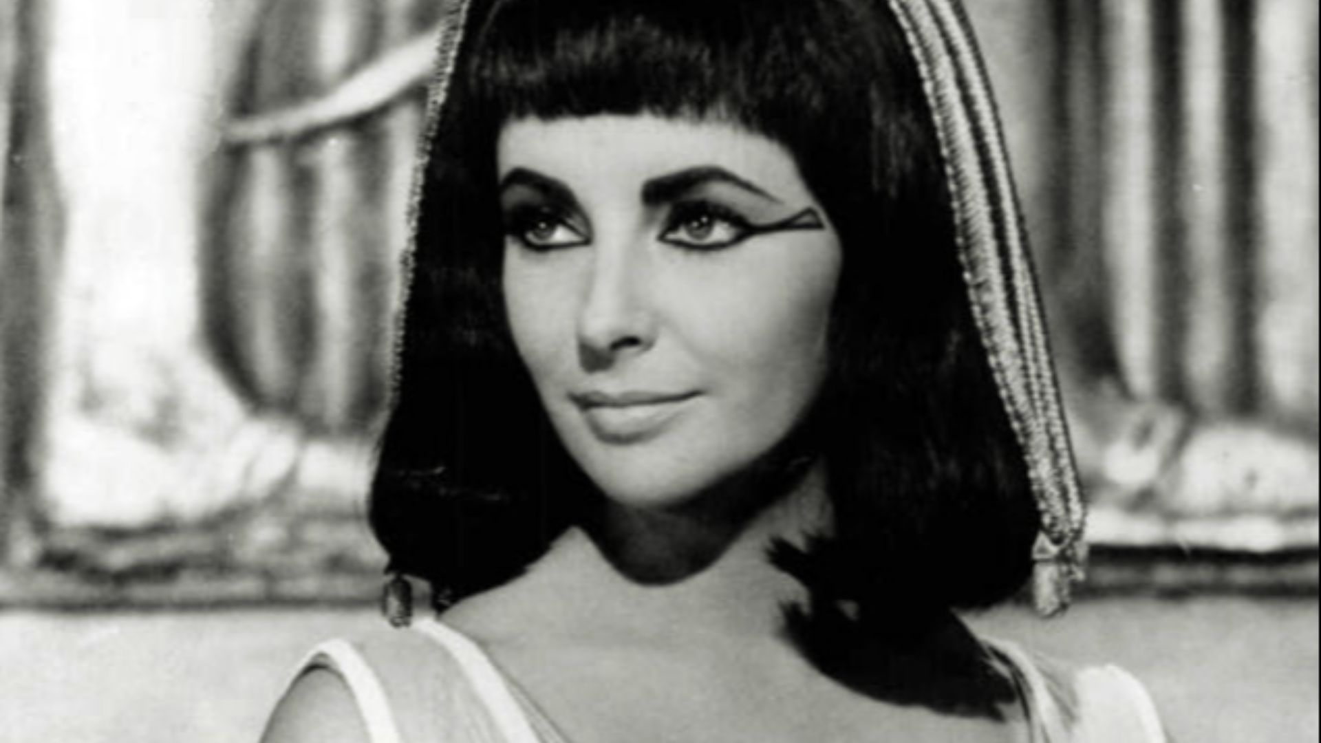 File:Elizabeth Taylor Cleopatra 1963.JPG